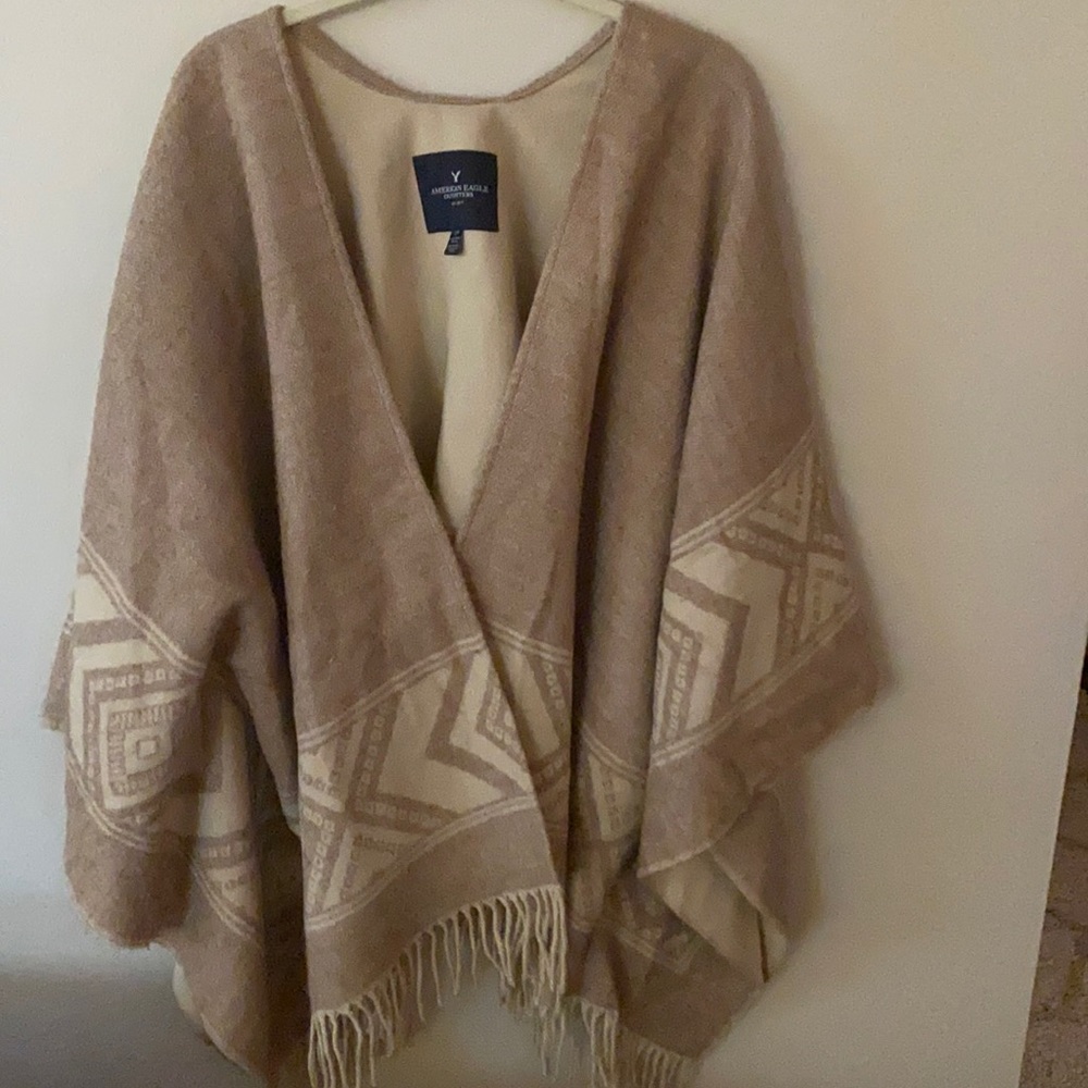 SOLD! American Eagle Outfitters Poncho OS